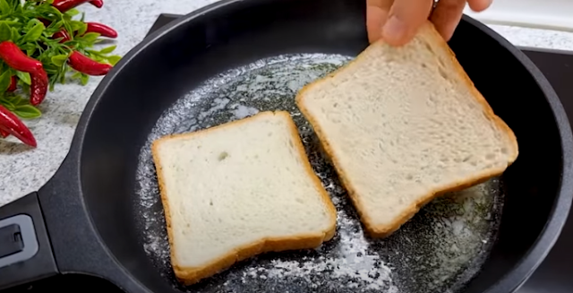 Cheesy Bread Omelette Cheesy Bread Omelette