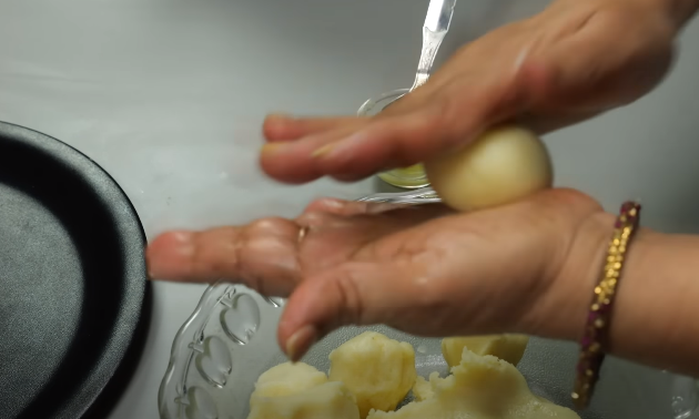 GULAB JAMUN RECIPE BY MULTANIKITCHEN GULAB JAMUN RECIPE BY MULTANIKITCHEN