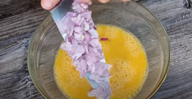 Cheesy Bread Omelette Cheesy Bread Omelette